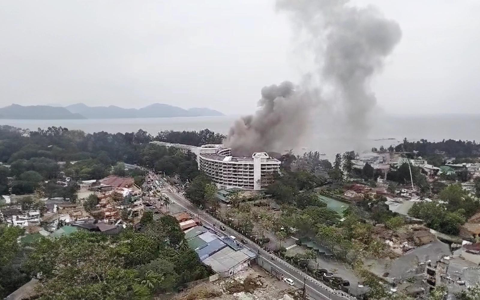 Batu Ferringhi terbakar